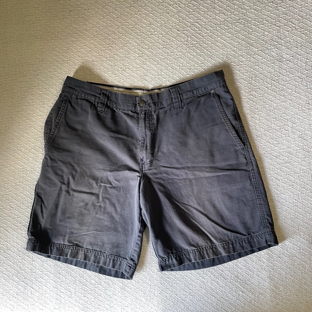 Columbia Hiking Shorts. Navy Blue. Size 36W 10L. Good condition.